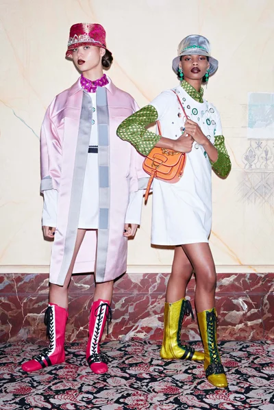 Look 18